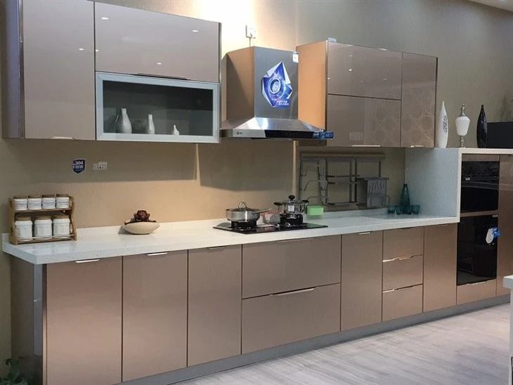 Custom Kitchen Cabinets